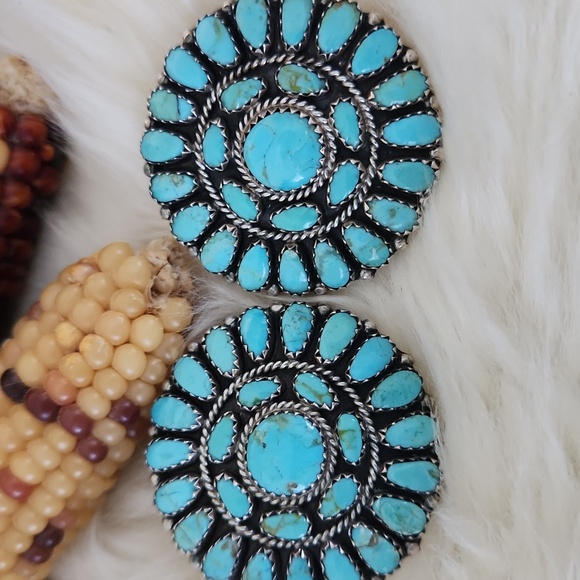 Stunning Vintage Native American Navajo Turquoise Flower Cluster Earrings 🩵🎁 - Picture 4 of 15